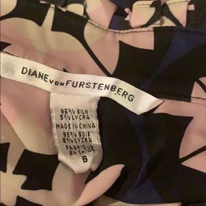 Diane Von Furstenberg Dresses - Diane von Furstenberg • Silk Floral Shift Dress •6 Diane Von Furstenberg Dresses - Diane von Furstenberg • Silk Floral Shift Dress •6
